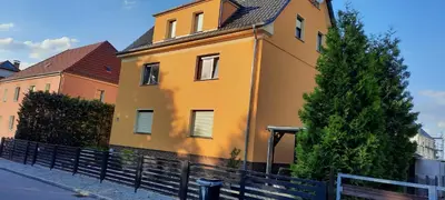 Das Gebäude in dem sich die Ferienwohnung befindet