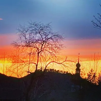 Blick auf den Sonnenuntergang/Sonnenaufgang von der Ferienwohnung aus oder aus der Nähe