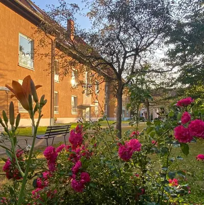 Ein Garten an der Unterkunft Apartment Casa Heideweg mit TG direkt an der Heide