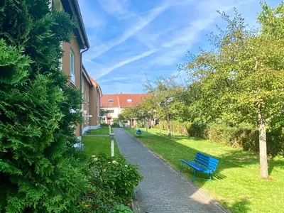Ein Garten an der Unterkunft Apartment Casa Heideweg mit TG direkt an der Heide