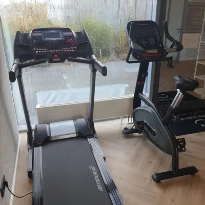 Das Fitnesscenter und/oder die Fitnesseinrichtungen in der Unterkunft Ferienwohnung 