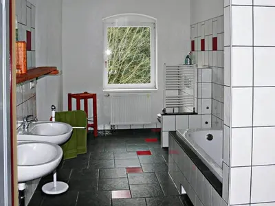 Ein Badezimmer in der Unterkunft Villa Rotschoenberg im Tal der Freiberger Mulde