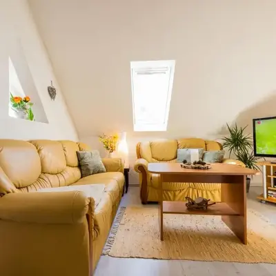Waldblickwohnung mit Gartensauna und Kamin