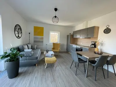 Küche/Küchenzeile in der Unterkunft Moderne Wohnung mit Balkon inmitten der Lausitz