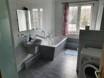 Ein Badezimmer in der Unterkunft Apartment mit Balkon