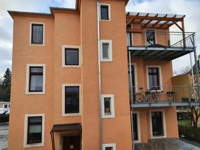 Das Gebäude in dem sich die Ferienwohnung befindet
