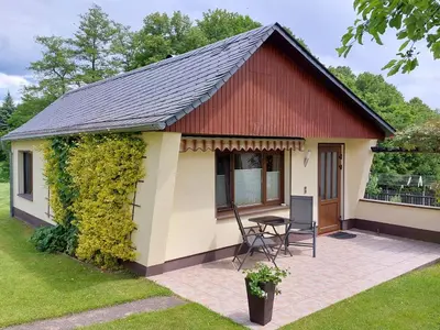 Das Gebäude in dem sich das Ferienhaus befindet