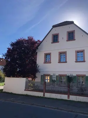 Das Gebäude in dem sich die Ferienwohnung befindet