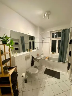 Ein Badezimmer in der Unterkunft Ein gemütlicher Platz im Gründerzeitviertel