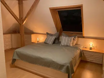 Ein Bett oder Betten in einem Zimmer der Unterkunft Apartment mit Ausblick im Dresdner Südwesten