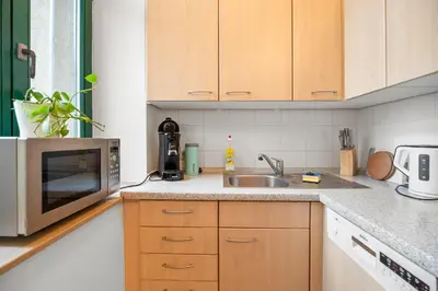Küche/Küchenzeile in der Unterkunft GREENs - ruhige schöne 1RWhg gut gelegen mit Balkon