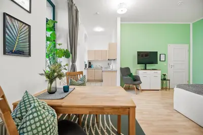 Küche/Küchenzeile in der Unterkunft GREENs - ruhige schöne 1RWhg gut gelegen mit Balkon