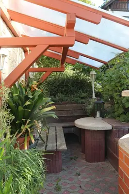 Ein Garten an der Unterkunft Kleine Wohngelegenheit am Stadtrand von Chemnitz