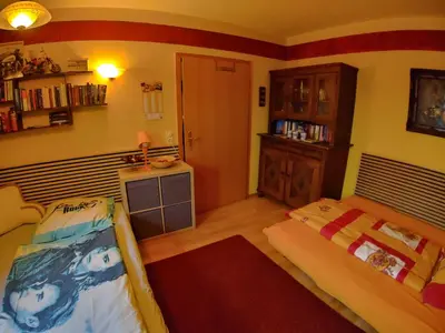 Ein Bett oder Betten in einem Zimmer der Unterkunft Kleine Wohngelegenheit am Stadtrand von Chemnitz