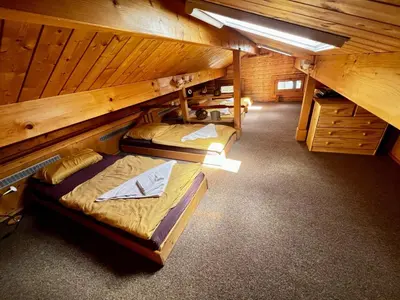 Ein Etagenbett oder Etagenbetten in einem Zimmer der Unterkunft Jagdhaus zum Waldblick