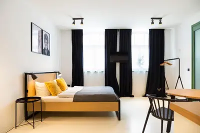 Ein Bett oder Betten in einem Zimmer der Unterkunft Design Studio Altstadt nahe Malerweg