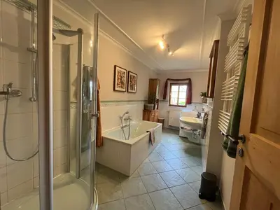 Ein Badezimmer in der Unterkunft Ferienwohnung im Erzgebirge
