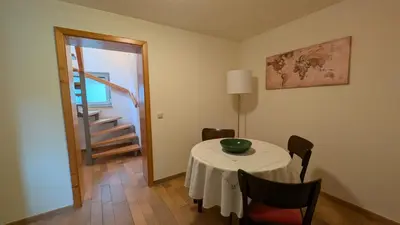 Ein Sitzbereich in der Unterkunft Ferienwohnung an der Elbe