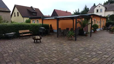Das Gebäude in dem sich die Pension befindet