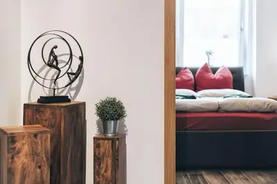 Ein Bett oder Betten in einem Zimmer der Unterkunft Stilvolle 4-Raumwohnung in zentraler Lage