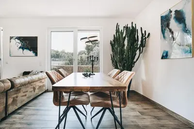 Ein Sitzbereich in der Unterkunft Stilvolle 4-Raumwohnung in zentraler Lage