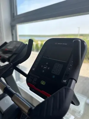 Das Fitnesscenter und/oder die Fitnesseinrichtungen in der Unterkunft schwimmendes Ferienhaus Sky