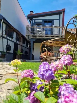 Ein Garten an der Unterkunft Hotel b&b altes hinterhäusel