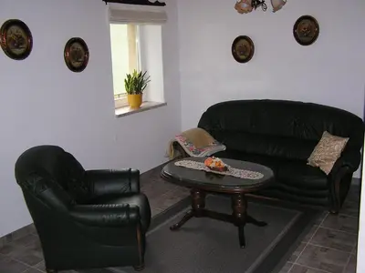 Ein Sitzbereich in der Unterkunft Ferienwohnung Vordermühle