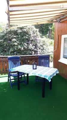Ein Garten an der Unterkunft Bungalow blühende Oase