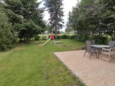 Ein Garten an der Unterkunft Ferienwohnung in Mittelsaida