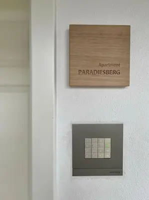 Ein Zertifikat, Auszeichnung, Logo oder anderes Dokument, das in der Unterkunft Wohlfühl-Apartment am Paradiesberg ausgestellt ist