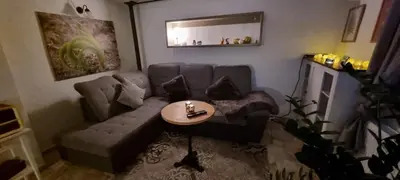Ein Sitzbereich in der Unterkunft Monteur-Ferienwohnung OT Naundorf