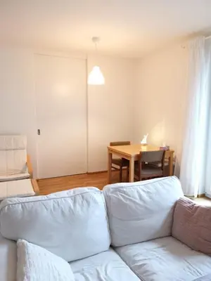 Ein Sitzbereich in der Unterkunft Gemütliches Privatzimmer in geräumiger Gemeinschaftswohnung