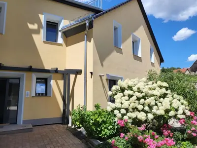 Das Gebäude in dem sich die Ferienwohnung befindet