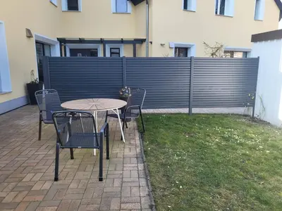 Ein Garten an der Unterkunft Haus Wehlen