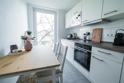 Küche/Küchenzeile in der Unterkunft FullHouse - Chemnitz - HS46 - 3 Bedrooms - SmartTV