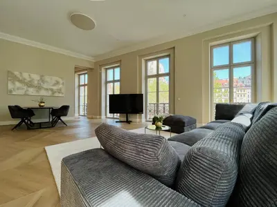 TV/Unterhaltungsangebot in der Unterkunft Luxury Home / 3-Raum-Suite an der Frauenkirche / 2