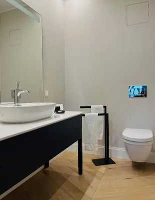 Ein Badezimmer in der Unterkunft Luxury Home / 3-Raum-Suite an der Frauenkirche / 6
