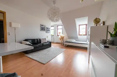 Ein Sitzbereich in der Unterkunft FullHouse - Chemnitz - W110 - SmartTV - 2 Bedrooms