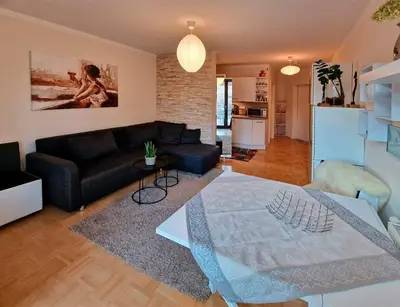 Ein Sitzbereich in der Unterkunft Ferienwohnung Arlett