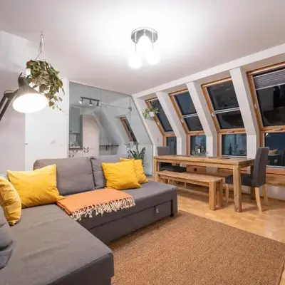 Loft mit Balkon im Historischen Altbau am Marktplatz - 75qm