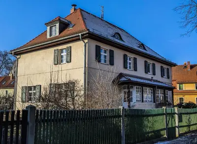 Das Gebäude in dem sich die Ferienwohnung befindet