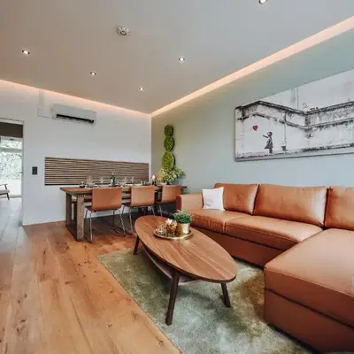 EDLER WOHNRAUM Luxuriöse 2 SZ mit Balkon