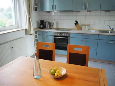 Küche/Küchenzeile in der Unterkunft 3-Raum Wohnung in Chemnitz, ideal für Monteure