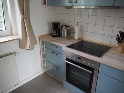 Küche/Küchenzeile in der Unterkunft 3-Raum Wohnung in Chemnitz, ideal für Monteure