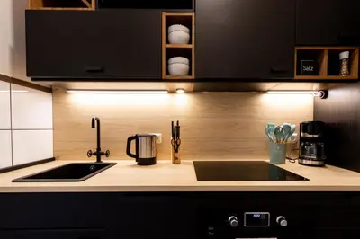 Küche/Küchenzeile in der Unterkunft Business & Life Apartment nähe TU, HBF und Oper - SmartTV, MagentaTV und Küche
