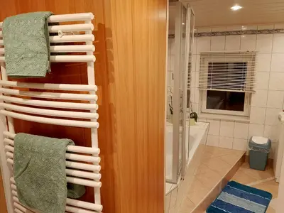 Ein Badezimmer in der Unterkunft Ferienwohnung zum Sebnitzer Hirsch