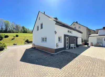 Das Gebäude in dem sich die Ferienwohnung befindet