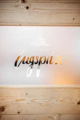 Ein Zertifikat, Auszeichnung, Logo oder anderes Dokument, das in der Unterkunft Zugspitze Apartment Weit.Blick ausgestellt ist