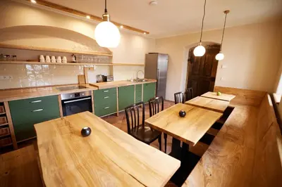 Küche/Küchenzeile in der Unterkunft Schlossmühle Schieritz in der Nähe von Meißen